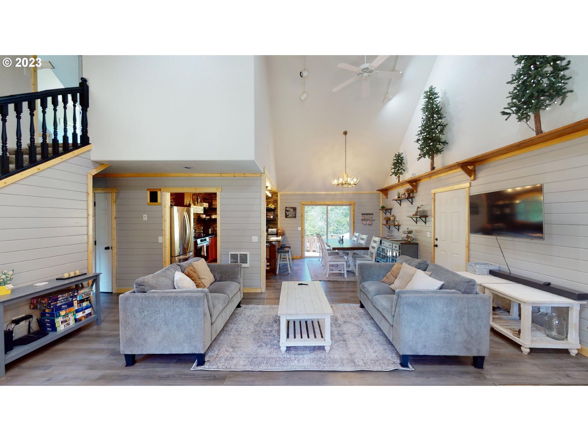 27786 Hunter Creek Road Gold Beach, OR 97444 - Photo 7 of 45 Living Room/Dining Room