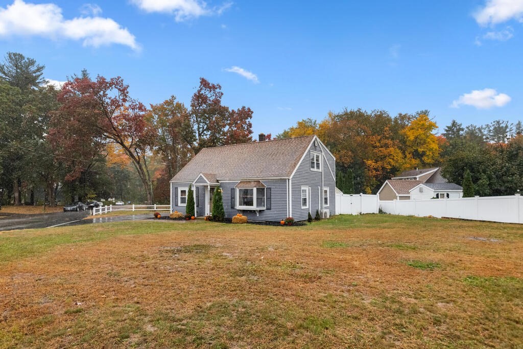 9 Pilling Road Wilmington, MA 01887 - Photo 2 of 28 Gallery Image 2