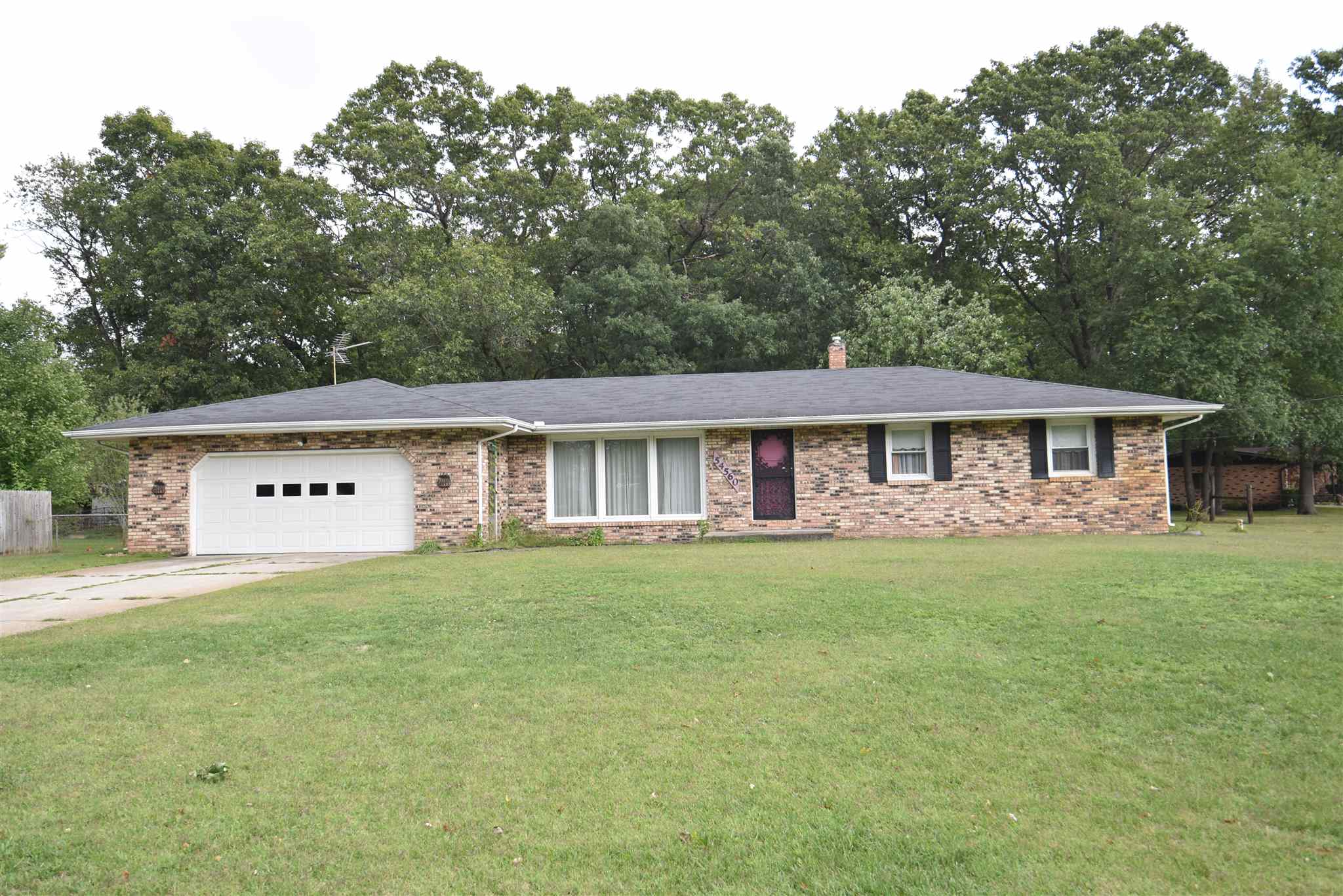 54560 Buckeye Road Mishawaka, IN 46545 - Photo 1 of 33 Gallery Image 1
