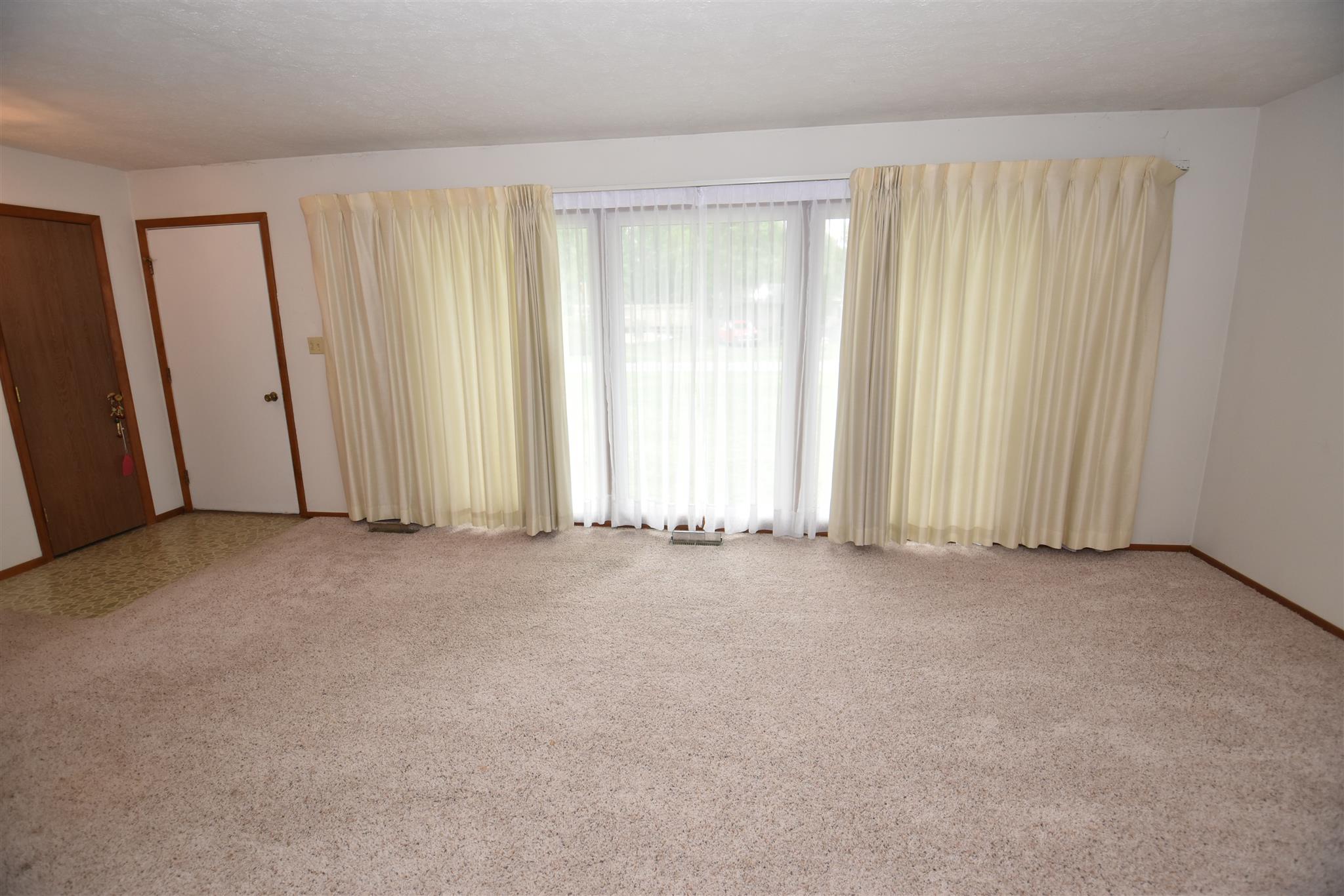 54560 Buckeye Road Mishawaka, IN 46545 - Photo 15 of 33 Gallery Image 15