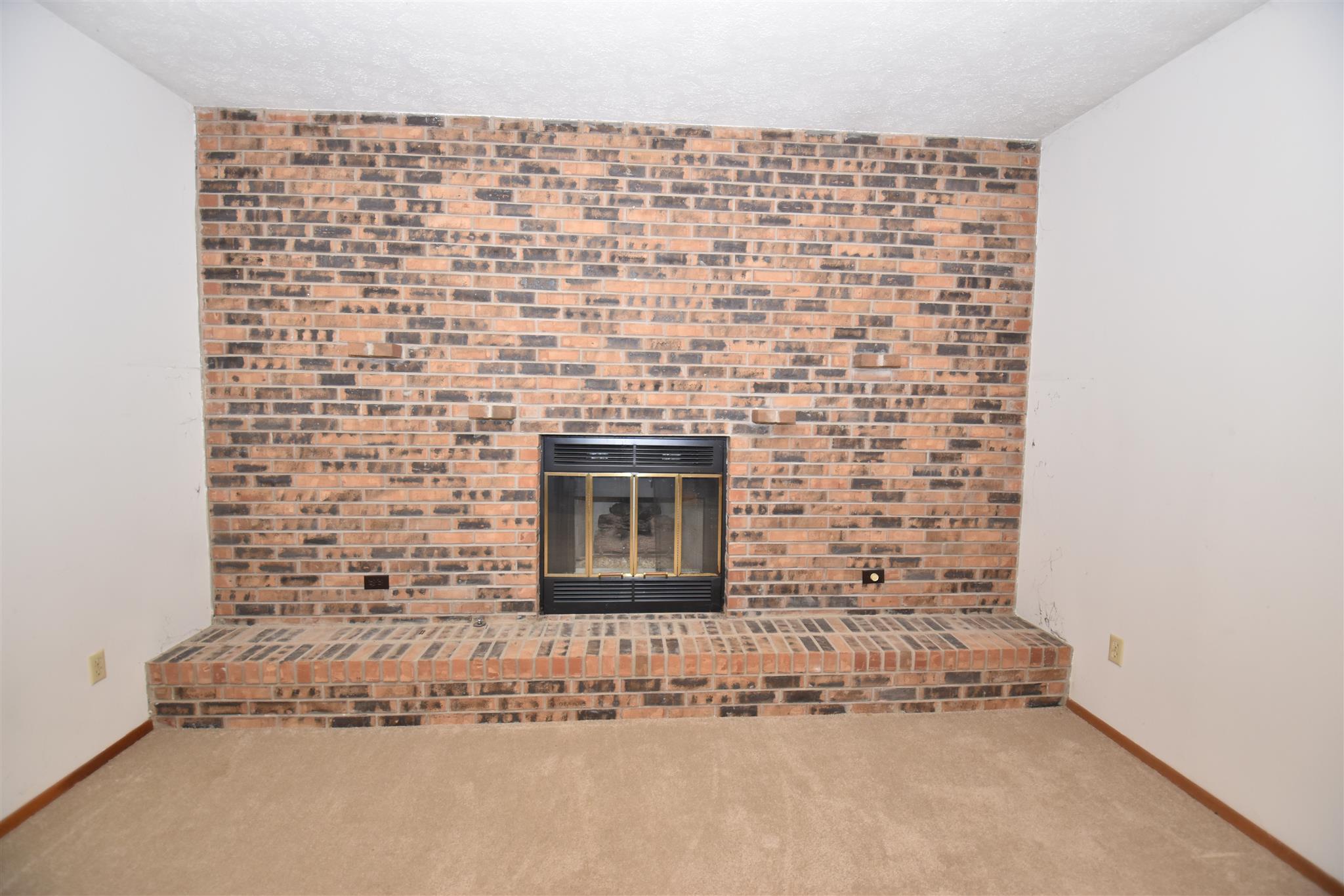 54560 Buckeye Road Mishawaka, IN 46545 - Photo 9 of 33 Gallery Image 9