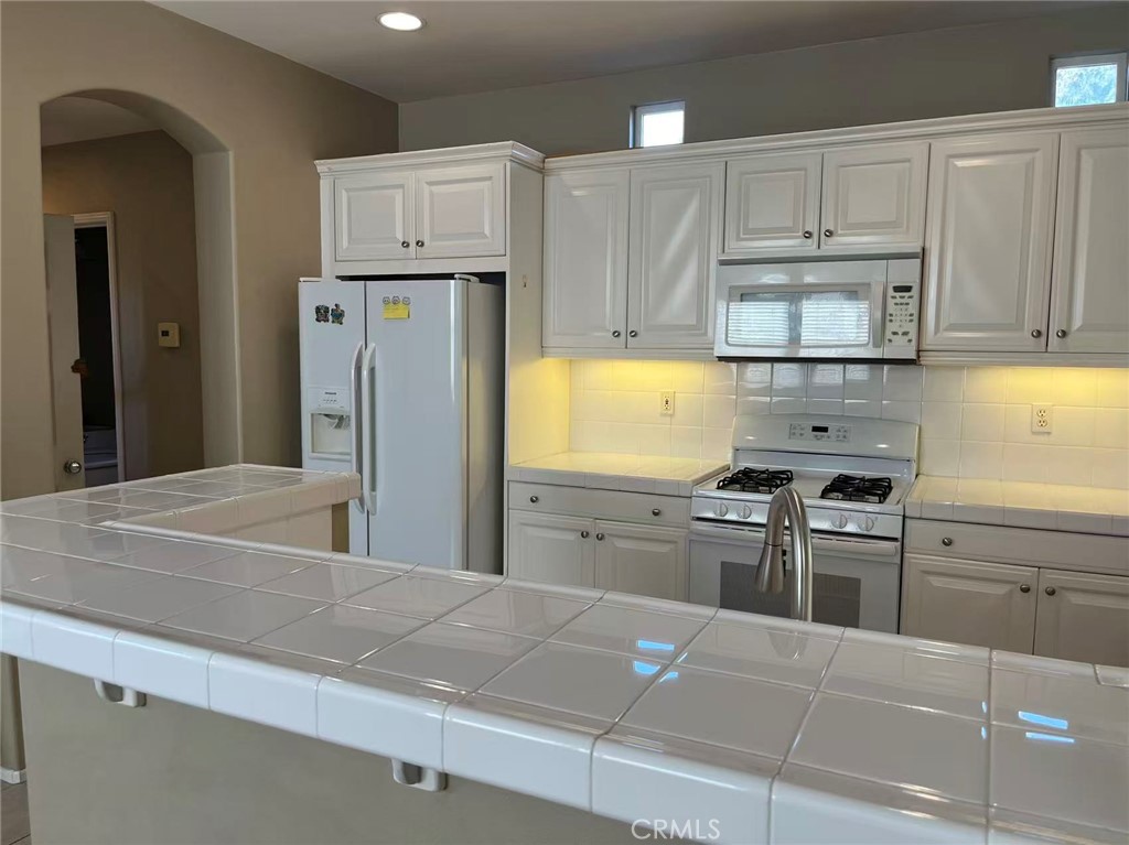 8 Pearleaf Irvine, CA 92618 - Photo 3 of 18