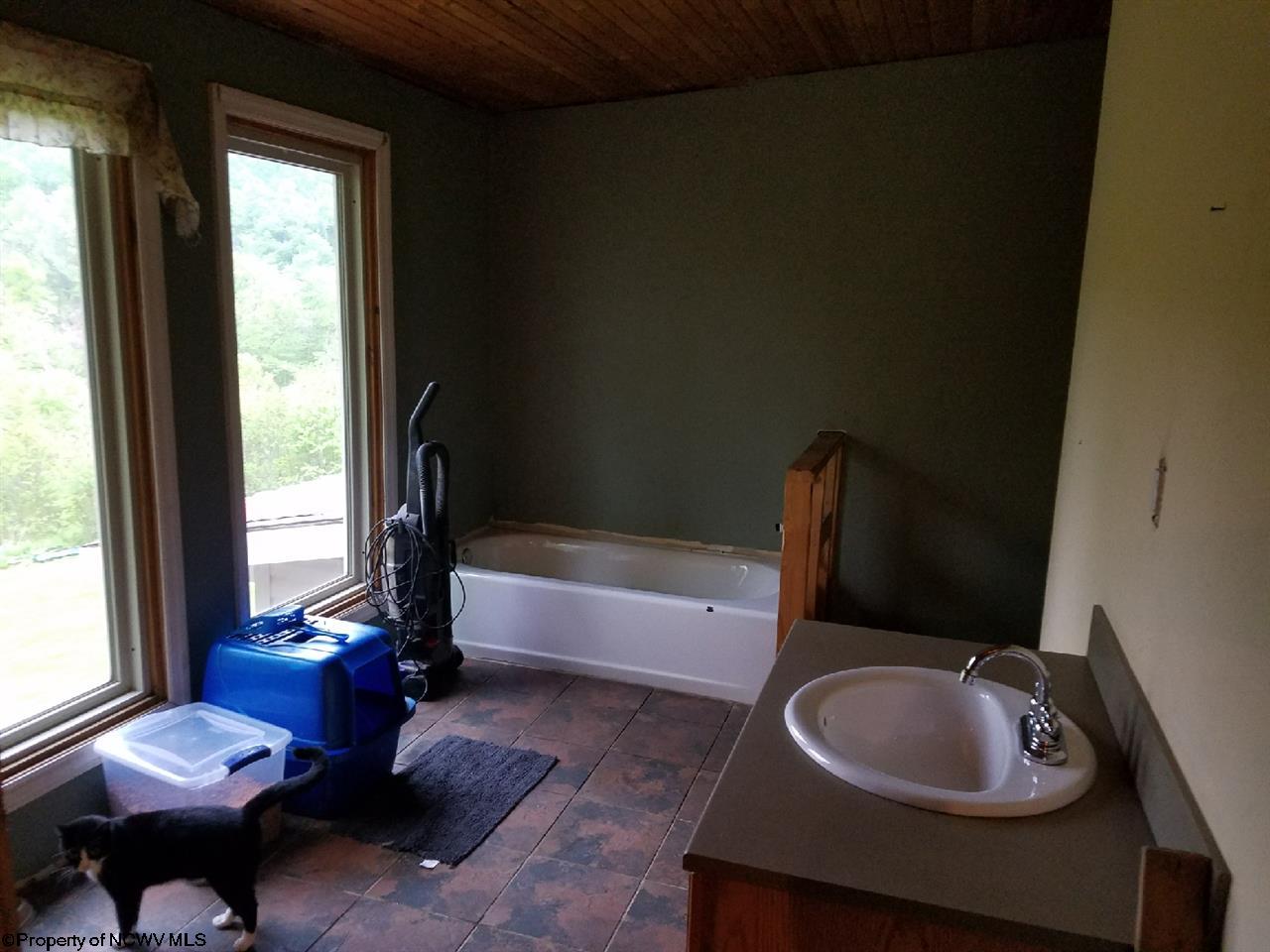 260 Bethel Road Thornton, WV 26440 - Photo 8 of 16 Gallery Image 8