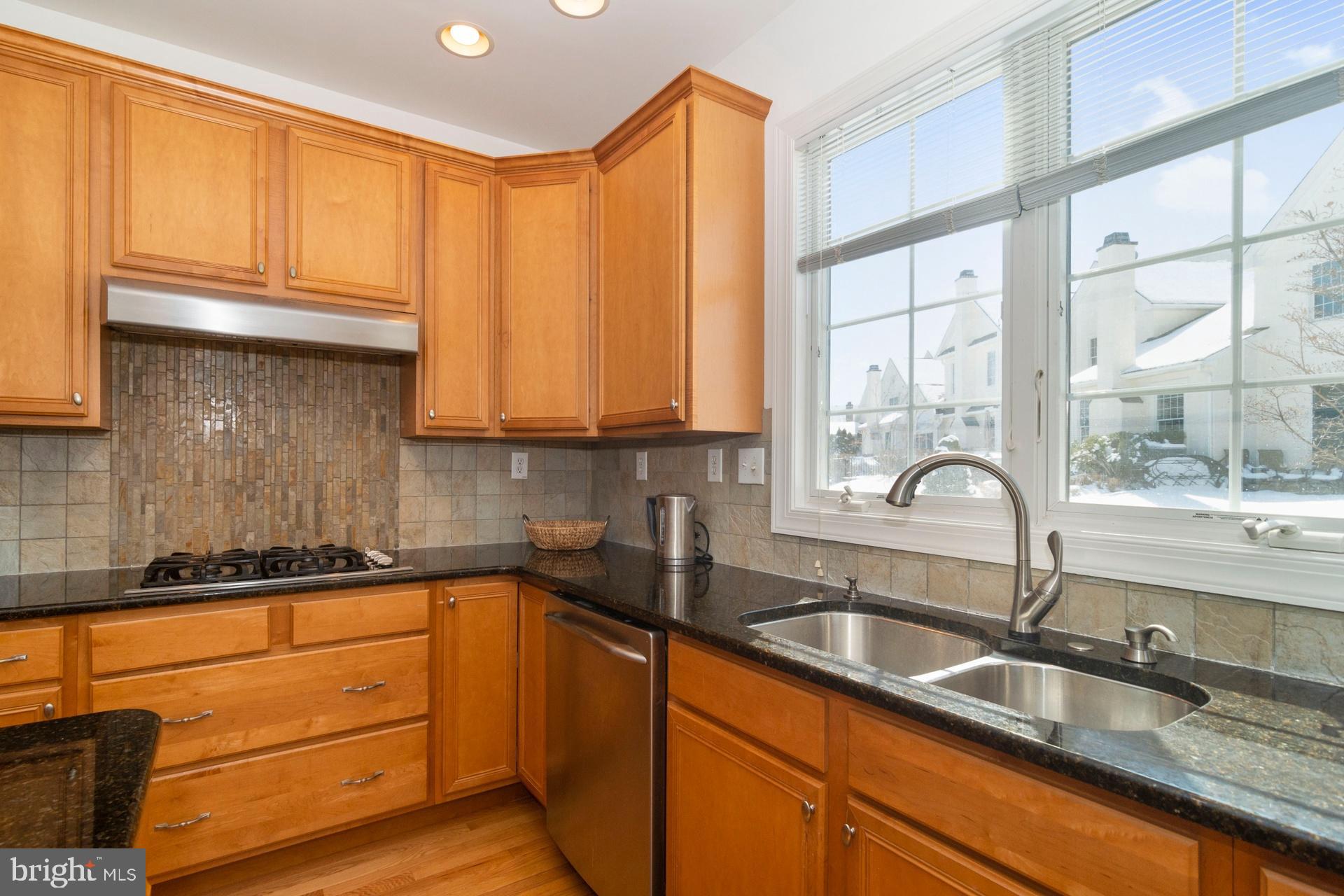 274 Sydney Road Holland, PA 18966 - Photo 17 of 53 Gourmet Kitchen
