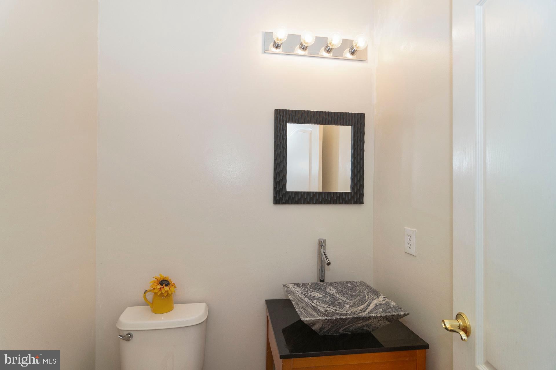 274 Sydney Road Holland, PA 18966 - Photo 21 of 53 Powder Room