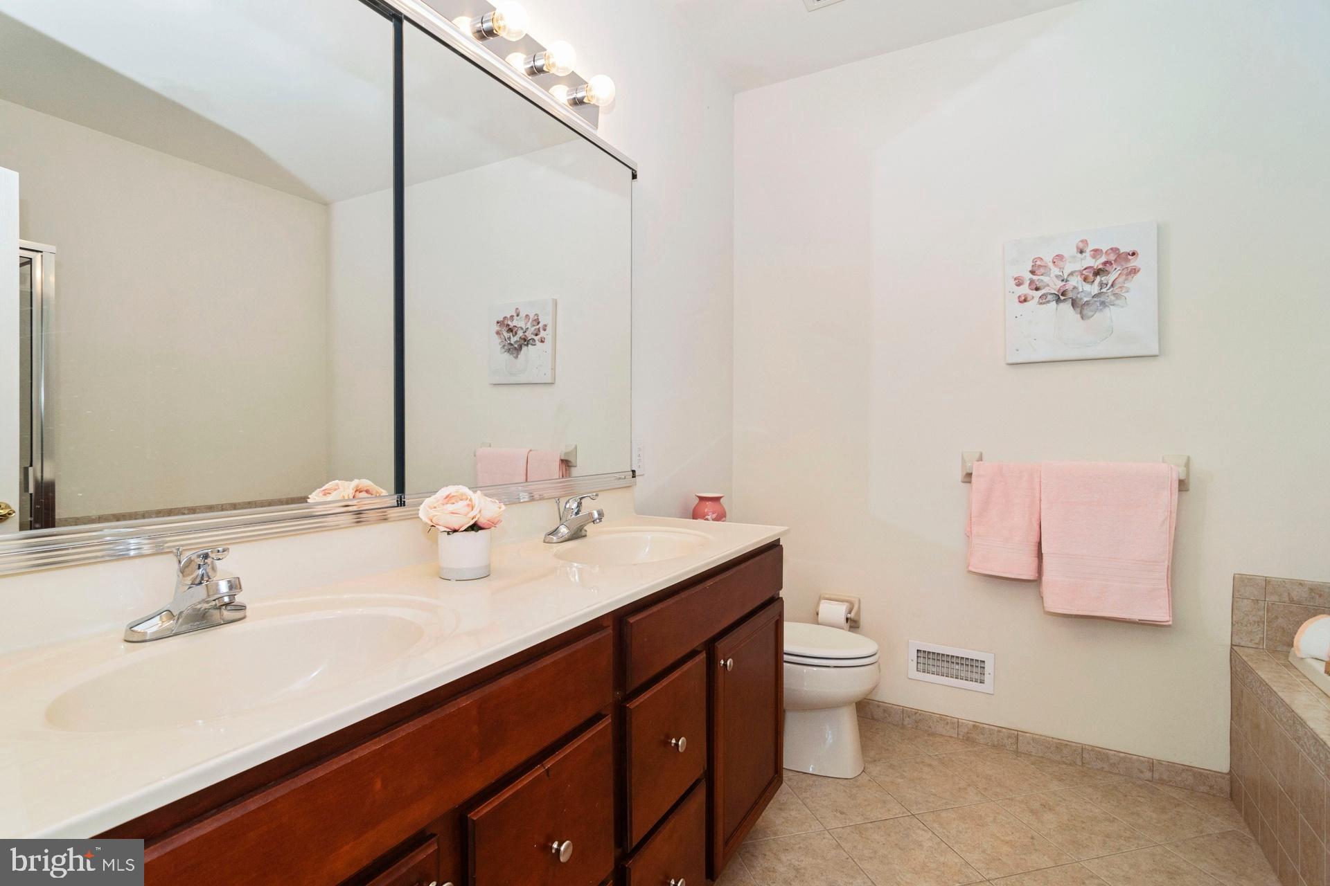 274 Sydney Road Holland, PA 18966 - Photo 24 of 53 Master Bath