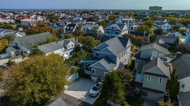 $2,850,000 | 230 West Seaspray Road, Ocean City, NJ 08226
