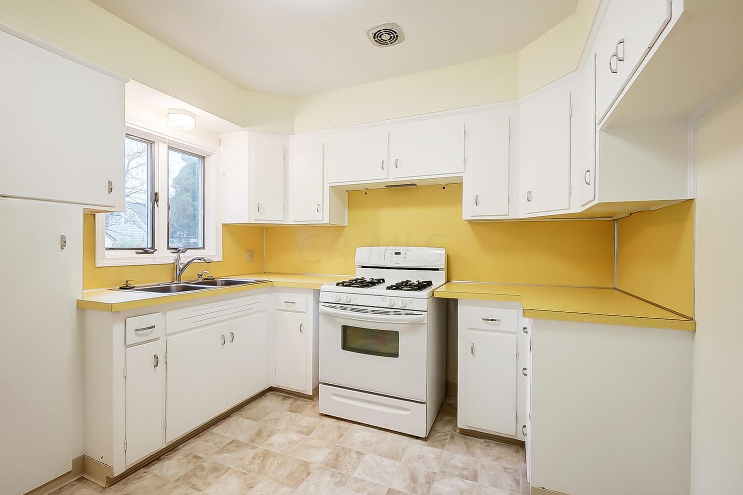 2017 Jervis Road Columbus, OH 43221 - Photo 10 of 40 50044179-011_web