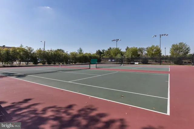 $391,000 | 1127 Shannon Place, Herndon, VA 20170