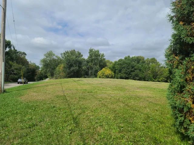 $274,900 | Lot 1 Lakeside Court, McCullom Lake, IL 60050