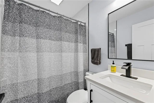 $314,000 | 401 Southwest 18 Street, Blue Springs, MO 64015