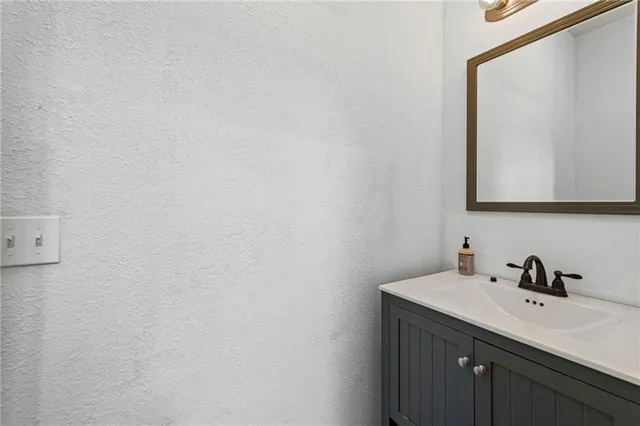 $314,000 | 401 Southwest 18 Street, Blue Springs, MO 64015