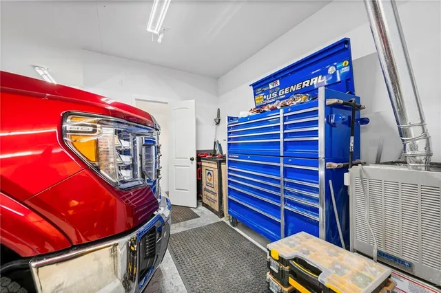 $314,000 | 401 Southwest 18 Street, Blue Springs, MO 64015