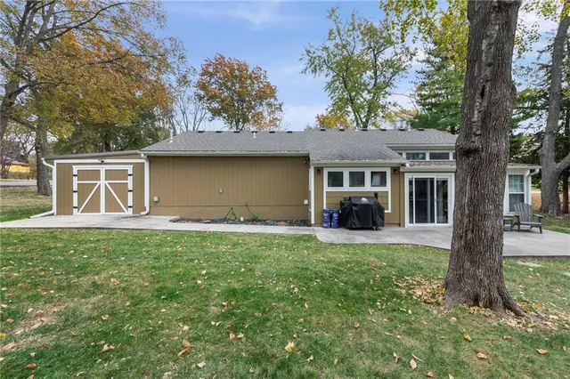 $314,000 | 401 Southwest 18 Street, Blue Springs, MO 64015