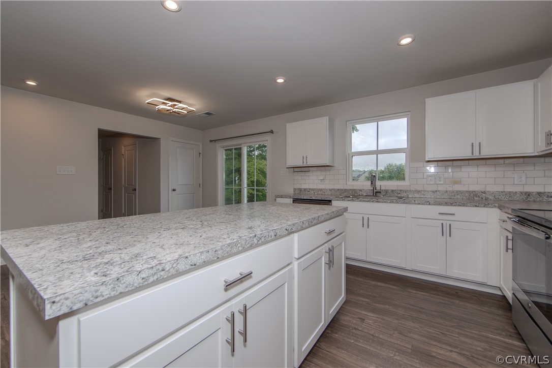 8000 Oxer Road North Chesterfield, VA 23235 - Photo 5 of 31 Gallery Image 5