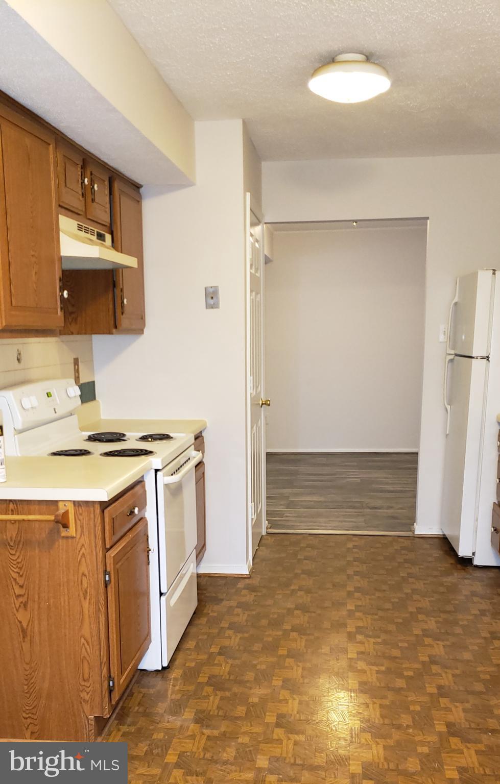 2 Wilcox Court Silver Spring, MD 20906 - Photo 4 of 17 Kitchen