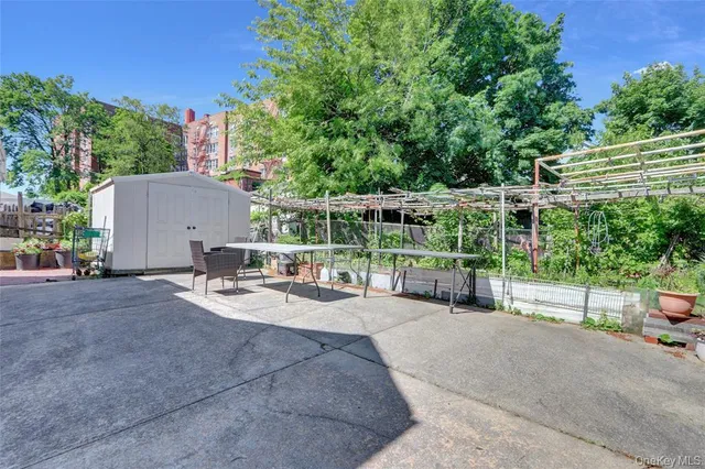 $1,298,000 | 34-08 Murray Lane | Murray Hill - Flushing