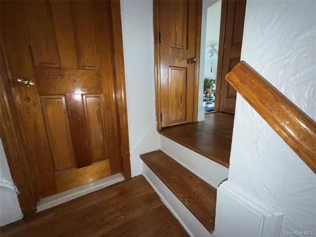 $1,298,000 | 34-08 Murray Lane | Murray Hill - Flushing