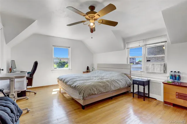 $1,298,000 | 34-08 Murray Lane | Murray Hill - Flushing