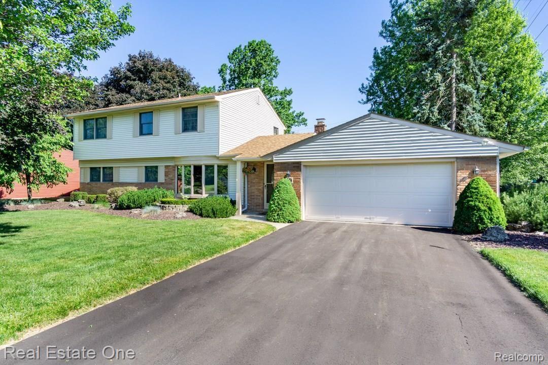 10 Wendelton Road Troy, MI 48084 - Photo 29 of 29 10-Wendelton-01.jpg
