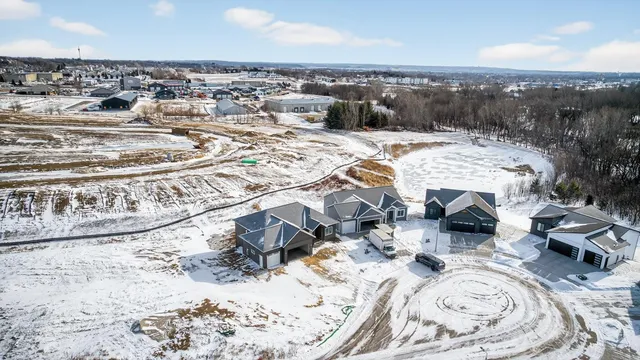 $670,000 | 6128 Cody Lane Northwest, Rochester, MN 55901