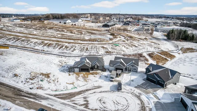 $670,000 | 6128 Cody Lane Northwest, Rochester, MN 55901