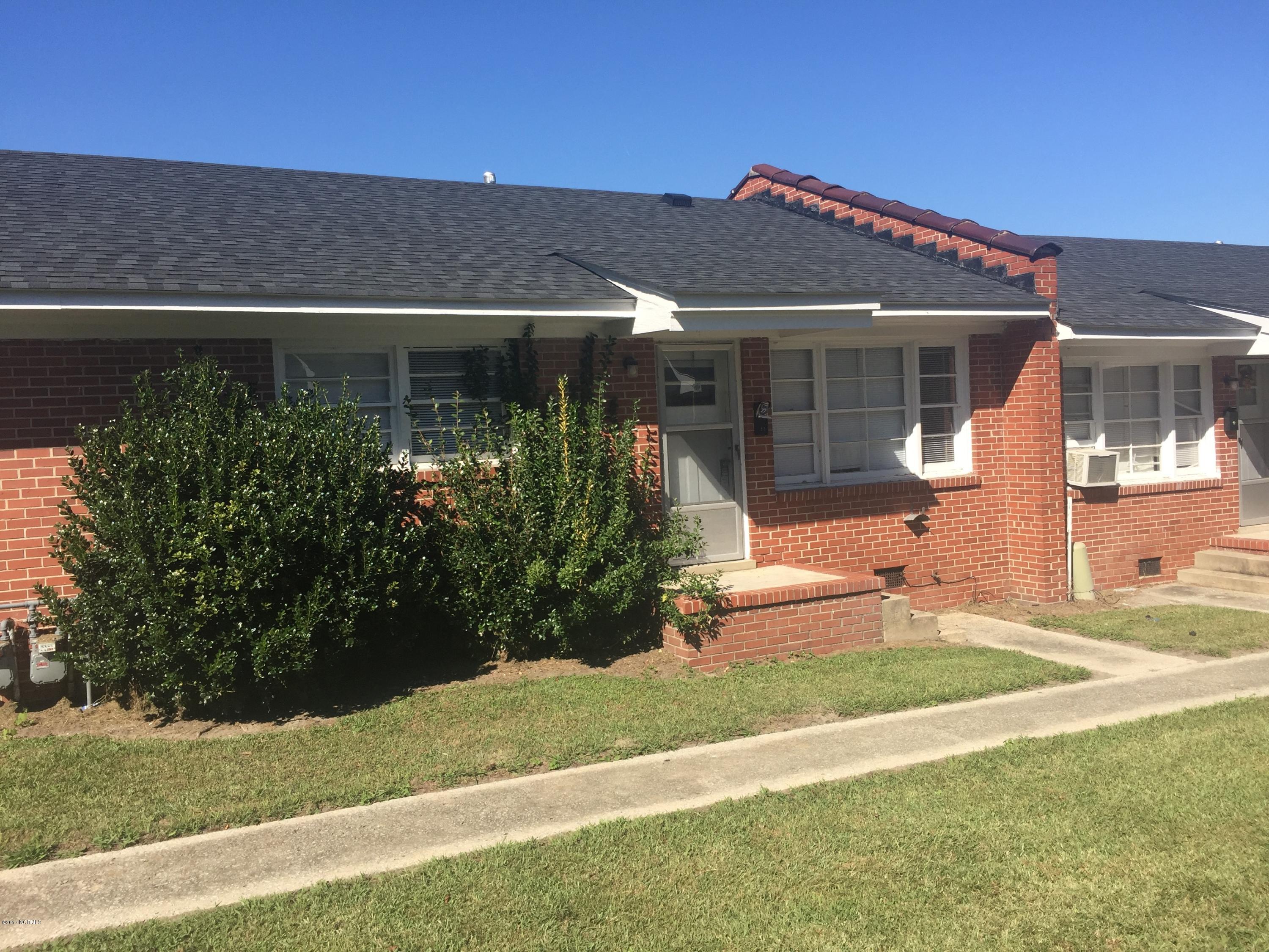 822 Falls Road Rocky Mount, NC 27804 - Photo 3 of 6 fallsexterior2