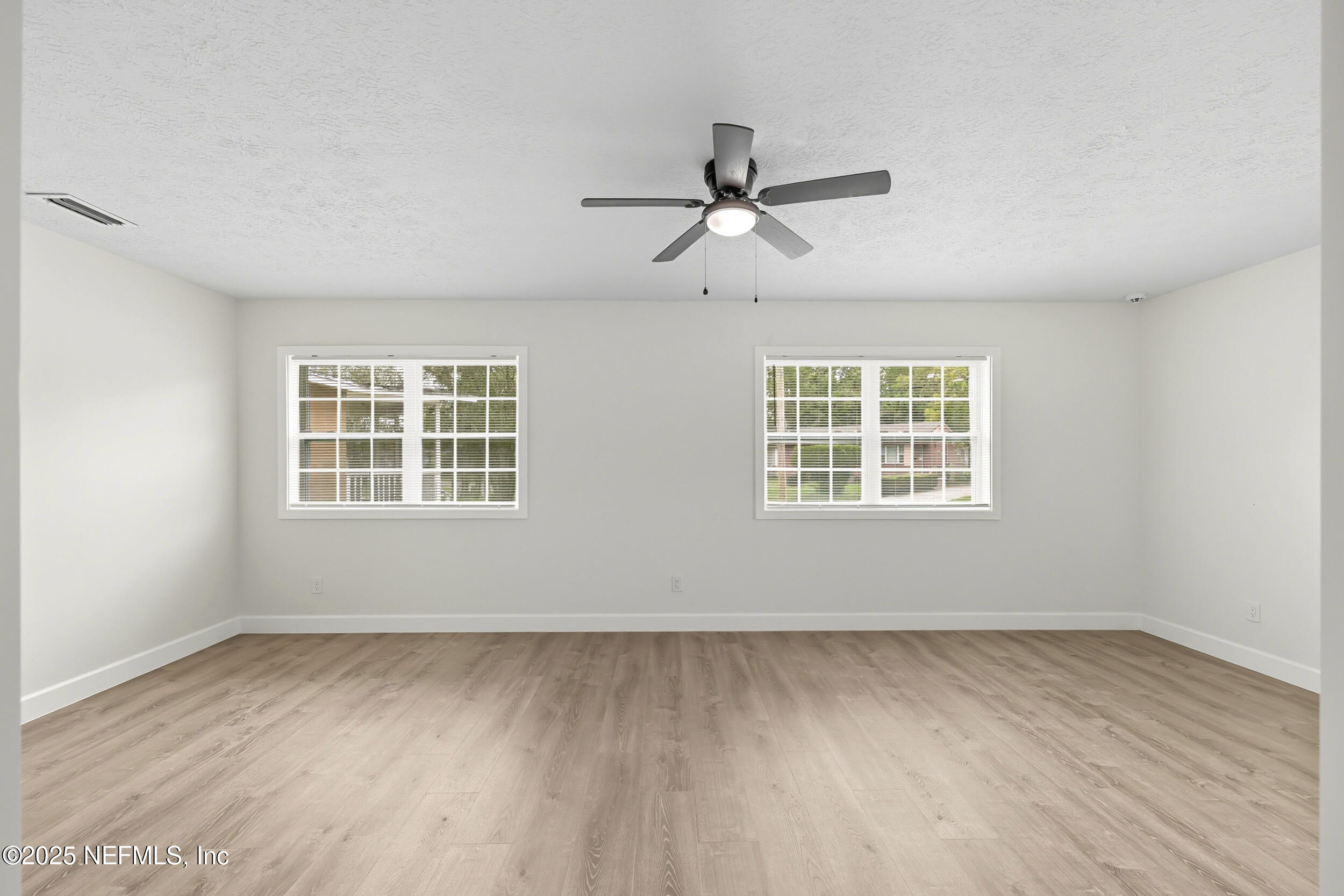 5747 Bree Road Jacksonville, FL 32209 - Photo 9 of 43 the real estateographers_009