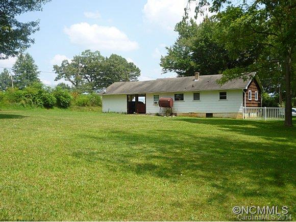 1577 Alexander Road Leicester, NC 28748 - Photo 3 of 11 Gallery Image 3
