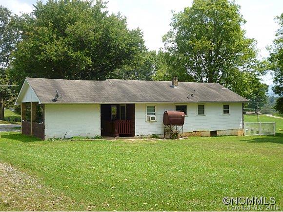 1577 Alexander Road Leicester, NC 28748 - Photo 4 of 11 Gallery Image 4