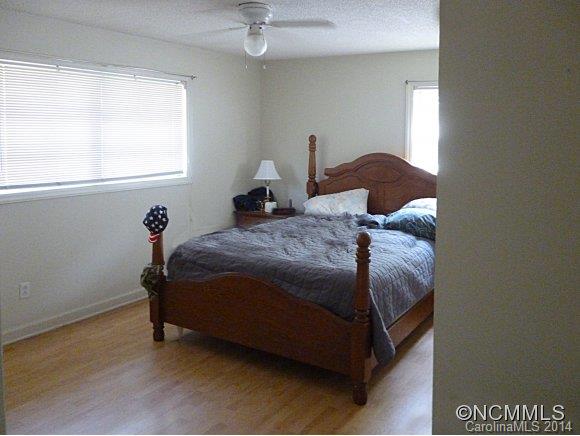 1577 Alexander Road Leicester, NC 28748 - Photo 10 of 11 Gallery Image 10