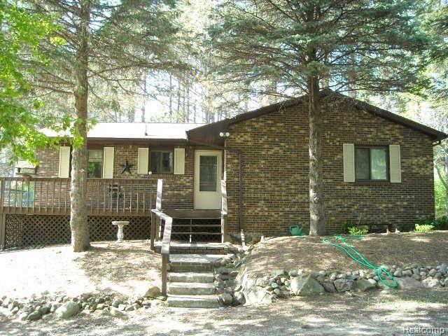 381 North Elm Grove Road Lapeer, MI 48446 - Photo 1 of 38