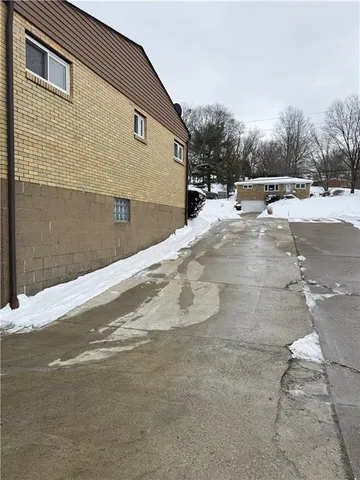 $185,000 | 3550 South Park Road, Bethel Park, PA 15102