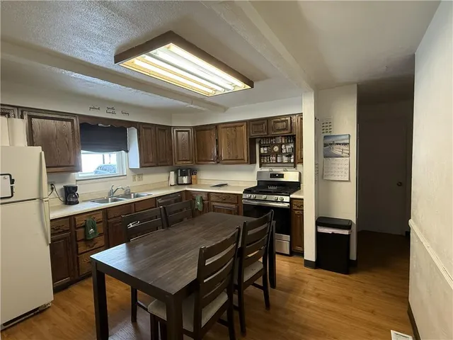 $185,000 | 3550 South Park Road, Bethel Park, PA 15102