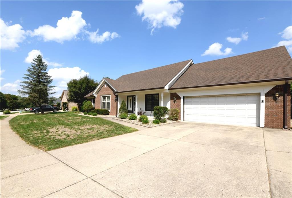 8229 Forward Pass Road Indianapolis, IN 46217 - Photo 2 of 30 Gallery Image 2
