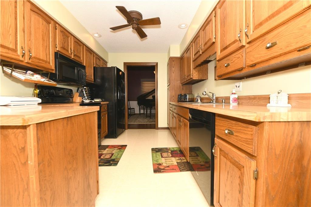 8229 Forward Pass Road Indianapolis, IN 46217 - Photo 11 of 30 Gallery Image 11