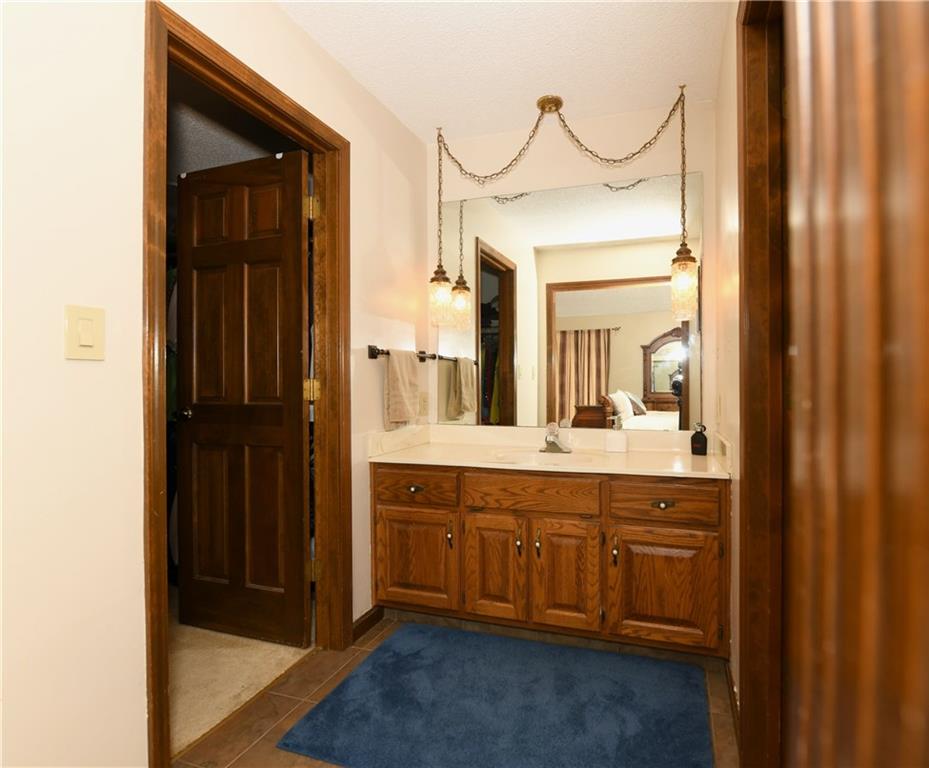 8229 Forward Pass Road Indianapolis, IN 46217 - Photo 15 of 30 Gallery Image 15