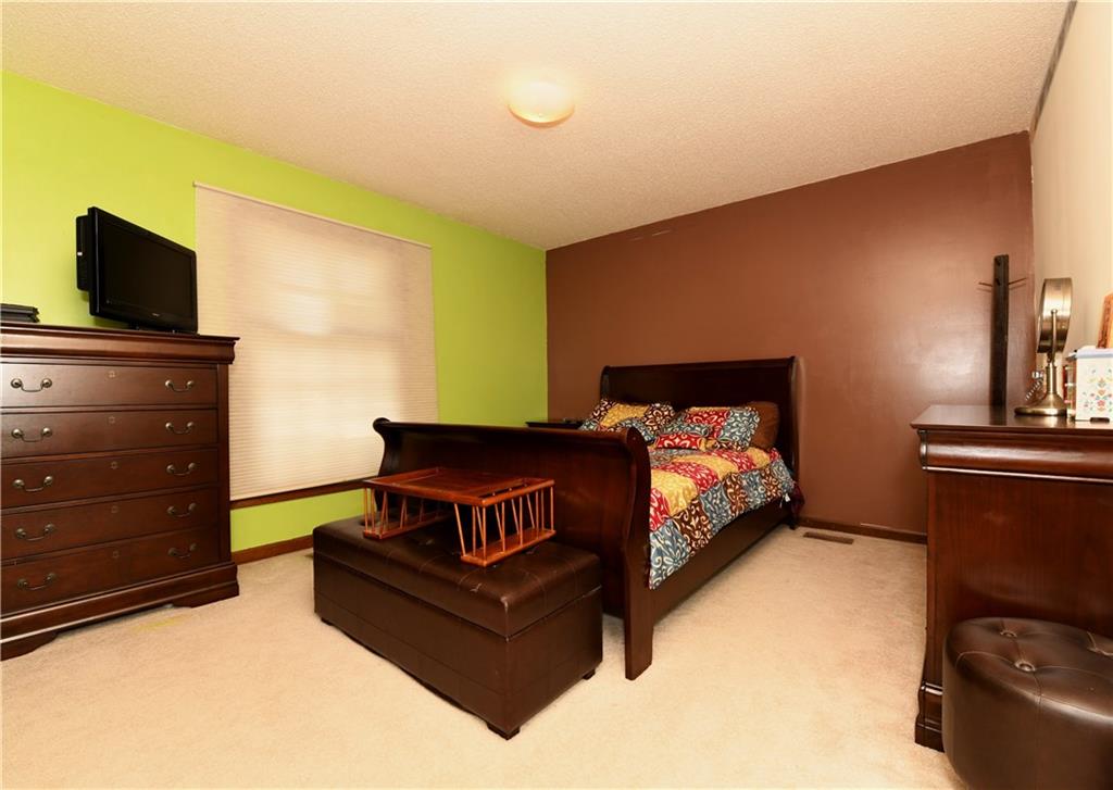 8229 Forward Pass Road Indianapolis, IN 46217 - Photo 16 of 30 Gallery Image 16