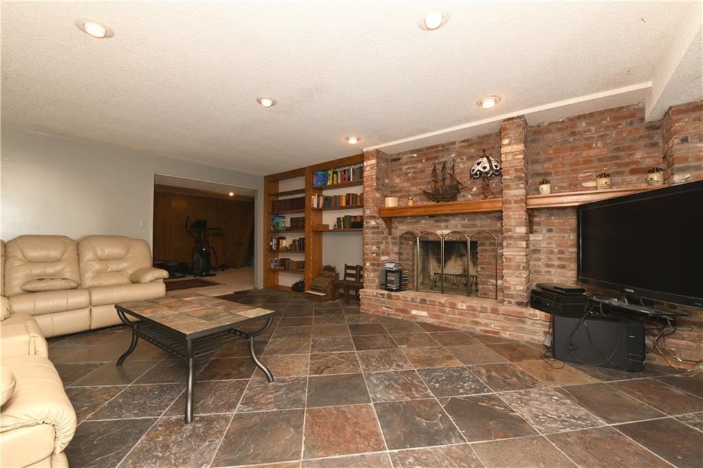 8229 Forward Pass Road Indianapolis, IN 46217 - Photo 22 of 30 Gallery Image 22