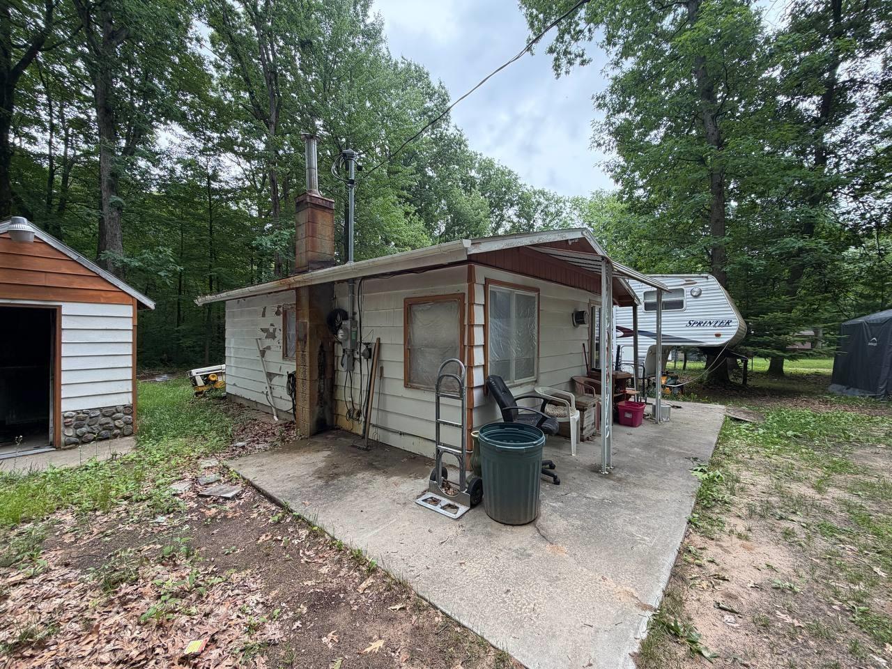 2060 Lois Road Harrison, MI 48625 - Photo 11 of 25