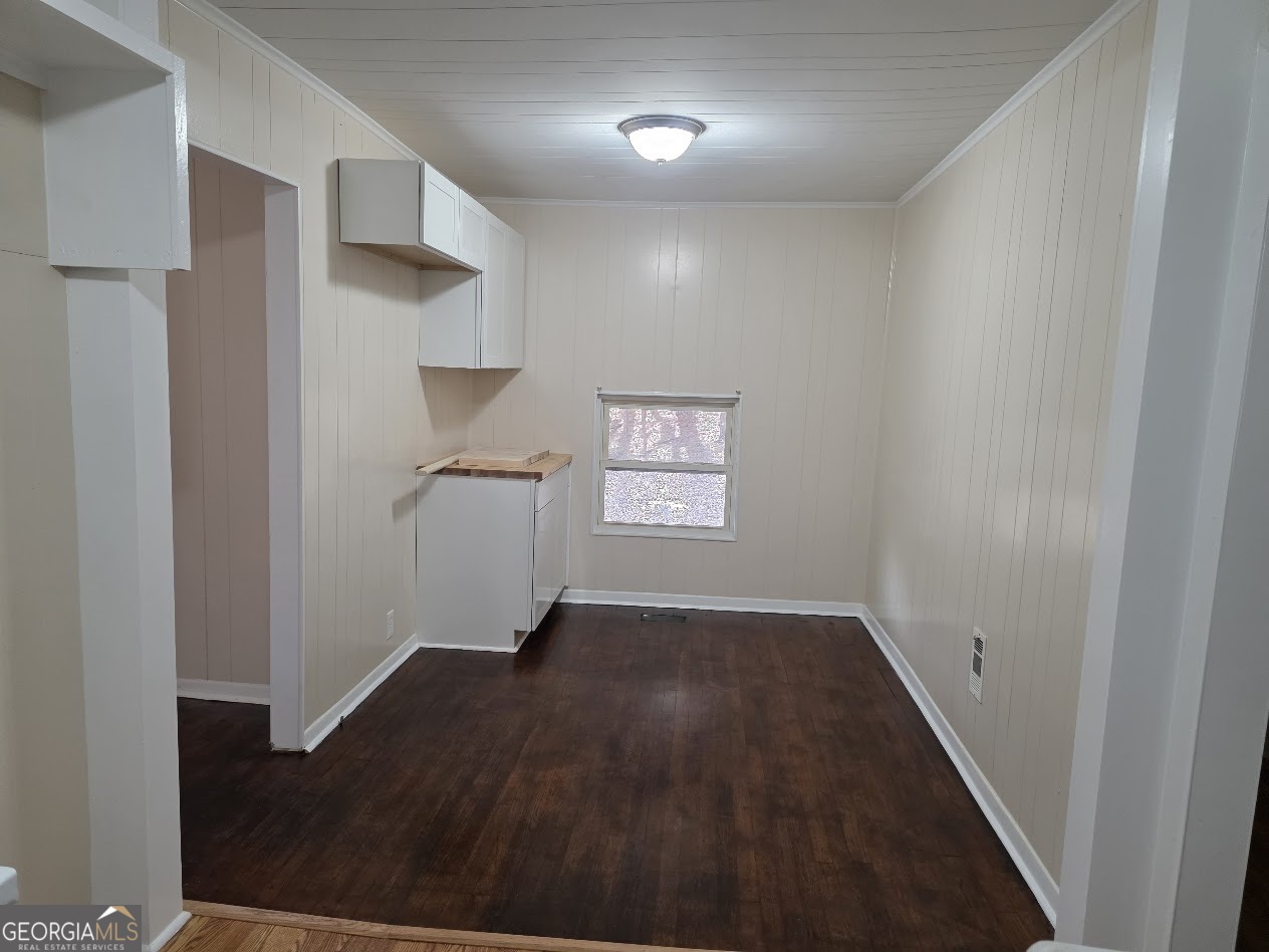 2226 Pickard Road Thomaston, GA 30286 - Photo 2 of 23 Breakfast room area