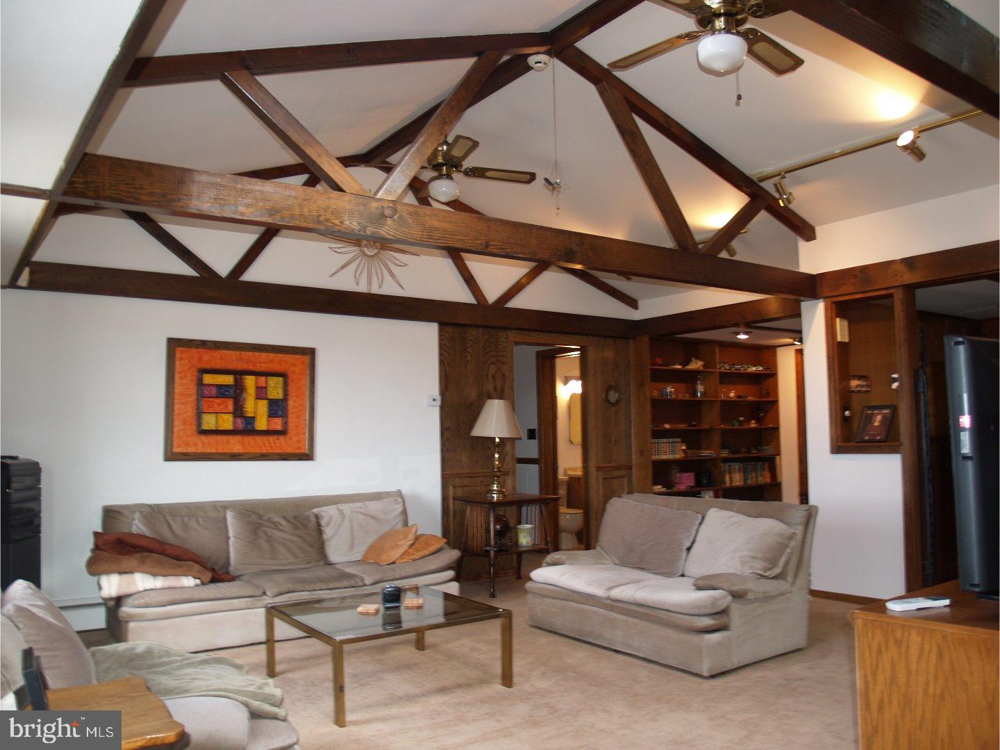 2435 Treichler Road Palm, PA 18070 - Photo 12 of 25 Gallery Image 12