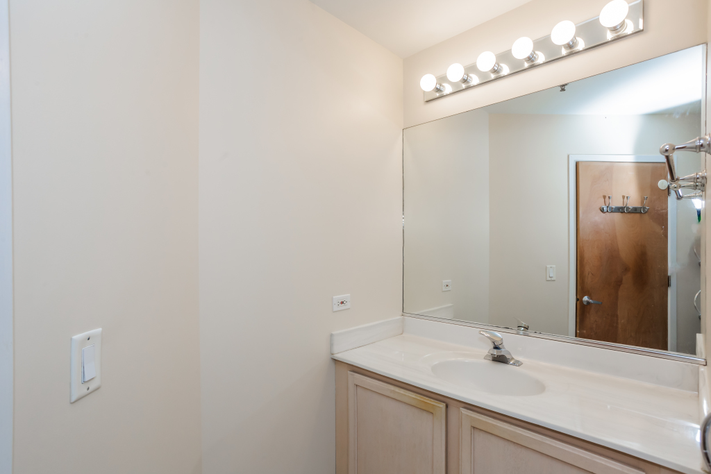 1500 West Monroe Street, Unit 307 Chicago, IL 60607 - Photo 11 of 14 Gallery Image 11