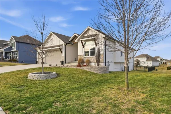 $614,000 | 318 Old Trail Run, Kearney, MO 64060