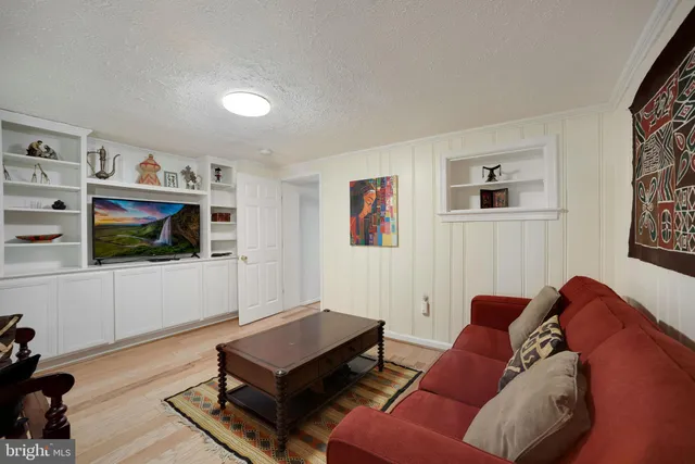 $1,799,000 | 4518 Chase Avenue, Bethesda, MD 20814