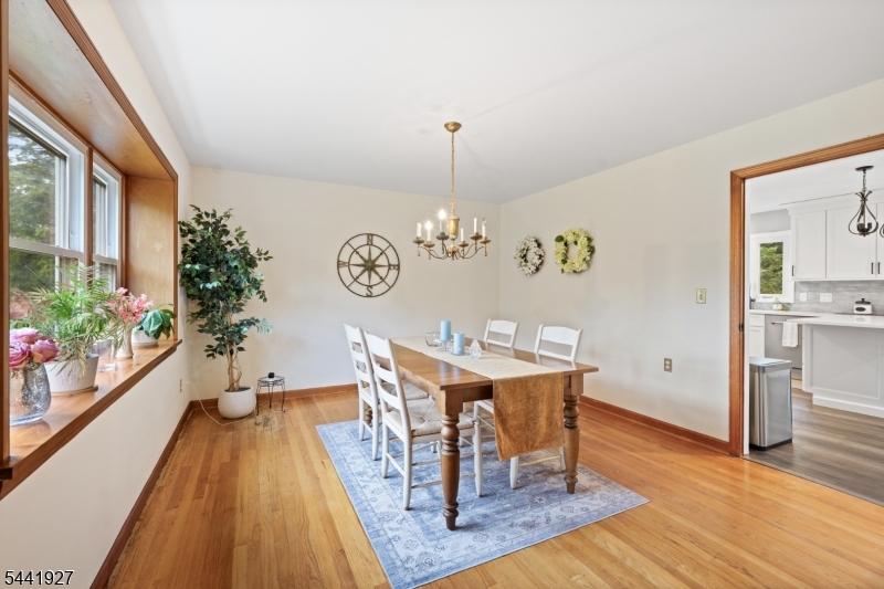 947 Old York Road Neshanic Station, NJ 08853 - Photo 4 of 27