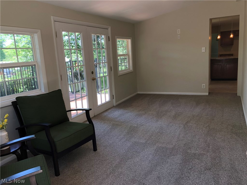 4282 Maplepark Road Stow, OH 44224 - Photo 3 of 33