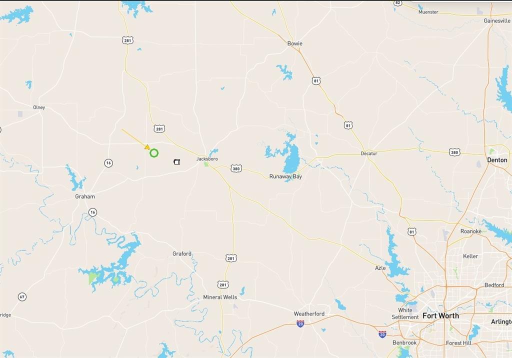 17 Ac Burwick Road Jacksboro, TX 76458 - Photo 12 of 12 a bathroom with a bathtub and sink