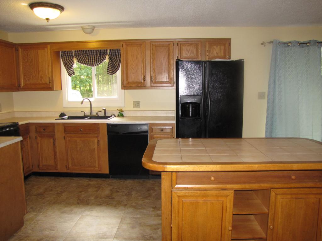 38 Scenic Drive, Unit R Derry, NH 03038 - Photo 2 of 18