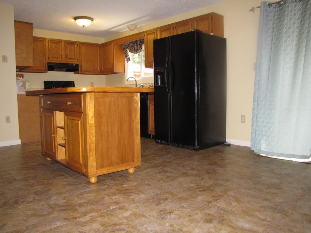 38 Scenic Drive, Unit R Derry, NH 03038 - Photo 3 of 18
